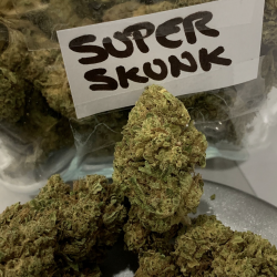 Cannabis Light Super Skunk